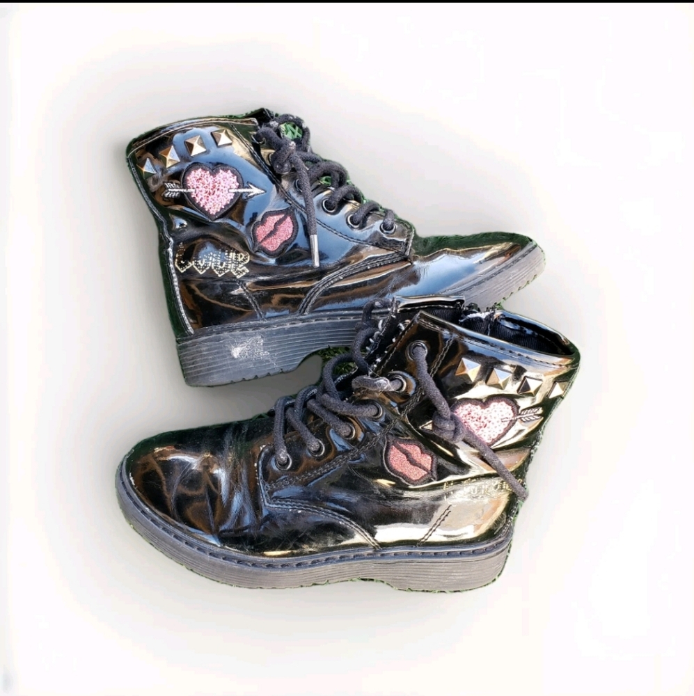 Trendy Black Combat Boots with Heart and Lip Patches